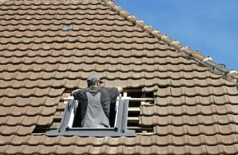 Pose de velux - Cour-Cheverny